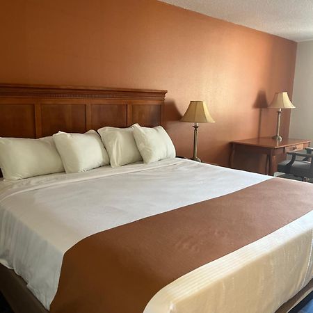 Regency Inn & Suites Anoka Exteriér fotografie