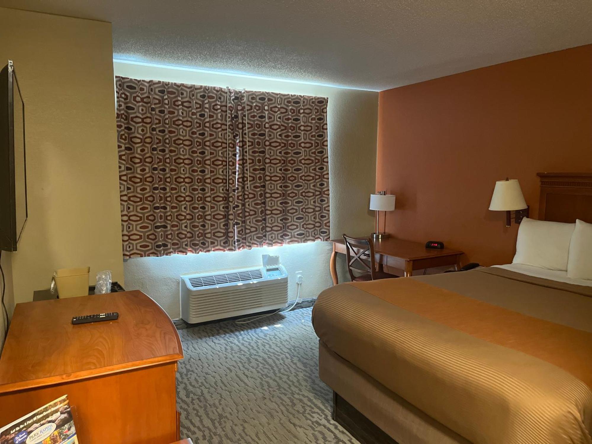 Regency Inn & Suites Anoka Exteriér fotografie