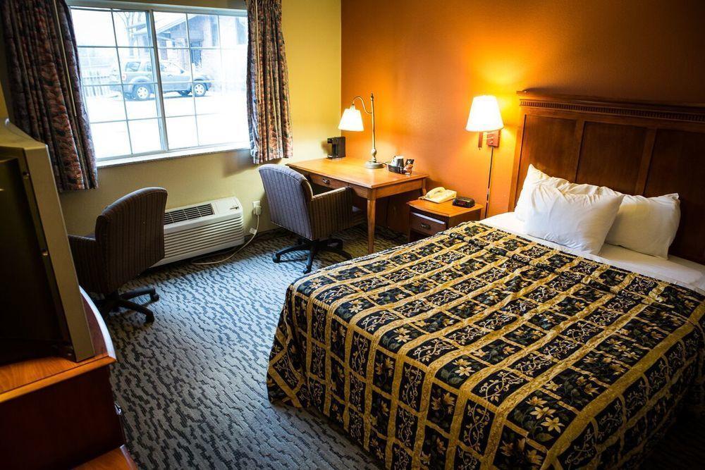 Regency Inn & Suites Anoka Exteriér fotografie
