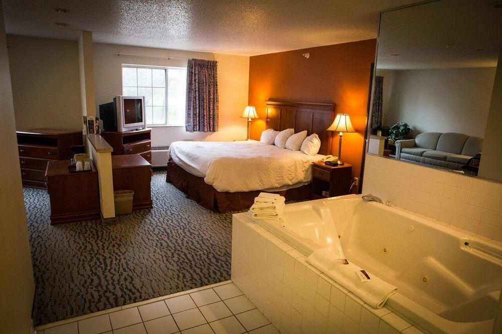 Regency Inn & Suites Anoka Exteriér fotografie